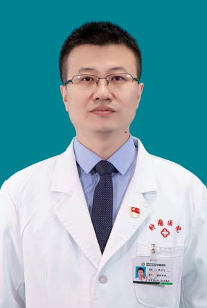 董占飛